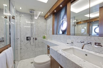 - 38 39_2018 86ft Sunseeker 86 Yacht ALEXA