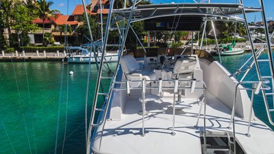 1979 HATTERAS 53 @ Cancun 16 