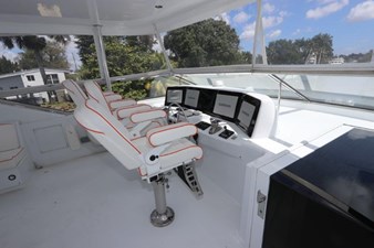 - 49 50_2006 80ft Hatteras 80 Motor Yacht