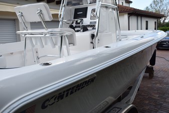 Contender 22 Sport 7 Nicely Polished with White Rub Rail    