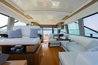 BACCHUS 4 Salon Looking Aft