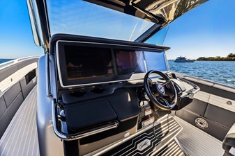 Cigarette 42 Auroris 11 