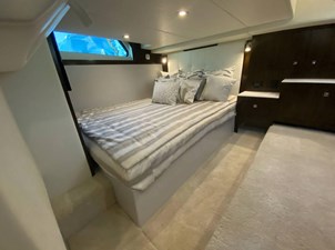 Cruisers Yachts 39 Express Coupe 36 40