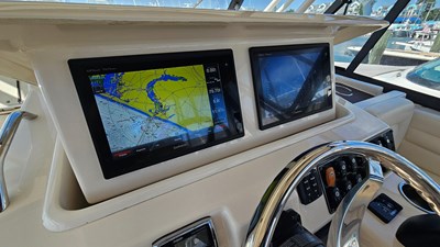2016 Grady-White Express 330 29 