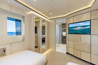 MOONRAKER 27 