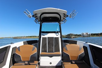25' Scarab 255 Open ID 15 