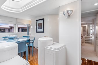 Highline 26 27_1989 102ft Oceanfast Motor Yacht HIGHLINE