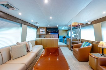 This Little Piggy  12 65_ocean_yacht_this_little_piggy_salon_2