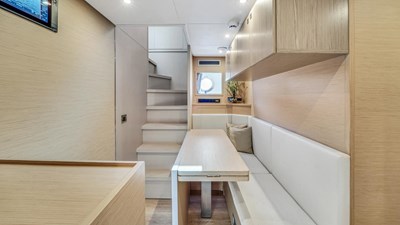 AURORA 38 