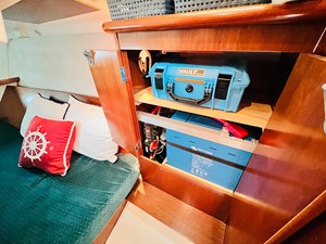 2000 Beneteau 311 10 