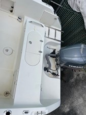 2004 Century 2300 Center Console 22 