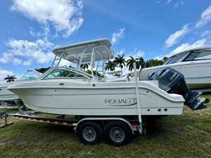 - 5 6_2021 24ft Robalo R247 Dual Console