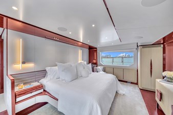 95 Raised Pilothouse 57 95' Azimut-26