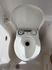 2010 Intrepid 245 Center Console 19 