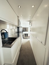 LAZIZA 51 Galley