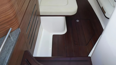 35 ft 2020 Boston Whaler 350 Realm, Yacht Kings 41 35 ft 2020 Boston Whaler 350 Realm (30)