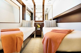 Insieme 22 Starboard Twin with Pullman 