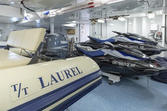 LAUREL 41 LAUREL 240'/73.15m Delta 2006/2014 Motor Yacht: Tender Bay