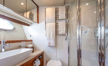 Sunseeker Yacht 90  22 Sunseeker 90