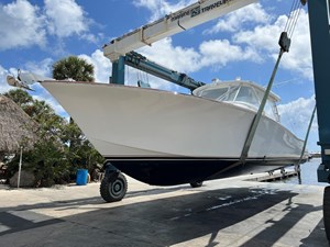 43' Jim Smith  50 Hull side, note bow thruster  