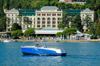 Alfastreet 23 Cabin Evolution SEMI-HYBRID 36 naslovna 23 CCABIN ELECTRIC
