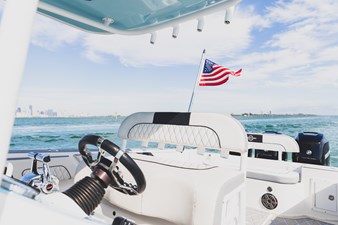 Fountain 38 Center Console 16 731A4124