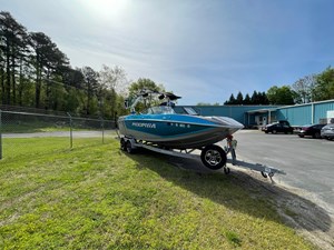 23' Moomba Mojo 1 