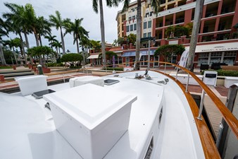 JUST DIVINE 1 61_tollycraft_just_divine_aft_deck1