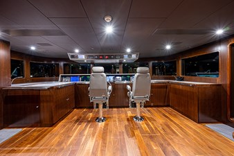MISSING LINK 48 Pilothouse