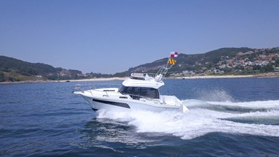 1090 EVOLUTION FLYBRIDGE 14 DJI_0113