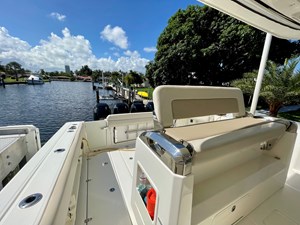 - 10 10_2016 42ft Boston Whaler 420