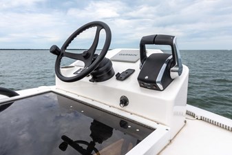 28' Caymas 281HB Center Console 33 