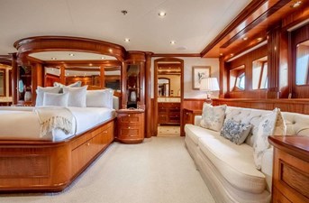 MISS STEPHANIE 13 Main Master Stateroom
