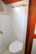 LOVE U 2 28 Guest Head