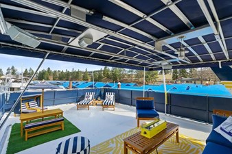 2000 Sumerset House Boat 28 