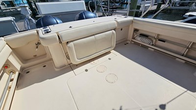 2016 Grady-White Express 330 15 