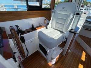 2025 True North 34 Outboard Express 25 