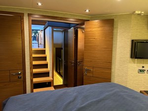 AGAIN 27 VIP Cabin Aft