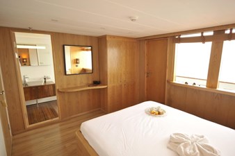 2017 Safari Yacht 142 Custom 21 