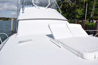 VENTURA 75 Bow Chaise Loungers  