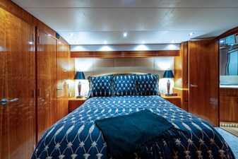 EAGLE'S NEST 21 _master_stateroom_1