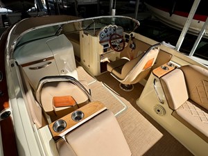 018 Chris-Craft Launch 27 Heritage Trim Edition Surf 19 