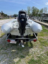 SEAGLASS 59 2006 American Tug 41: Outboard Engine