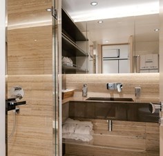 BEAUTE 44 Majesty Yacht 120 (BEAUTY)