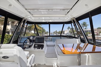 - 19 20_2018 59ft Sea Ray L590 Flybridge