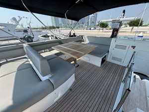 Sunseeker 74 Sport Yacht 10 Flybridge