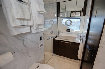 - 39 32_2023 75ft Sunseeker Sport Yacht