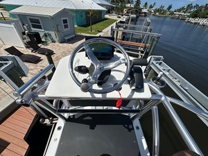 2024 Lake & Bay 25 Open 16 