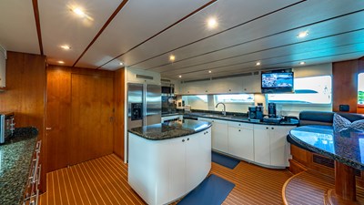 B HAPPY 11 Galley looking aft 