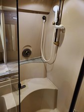 2002 Cruisers Yachts 4270 Express 9 